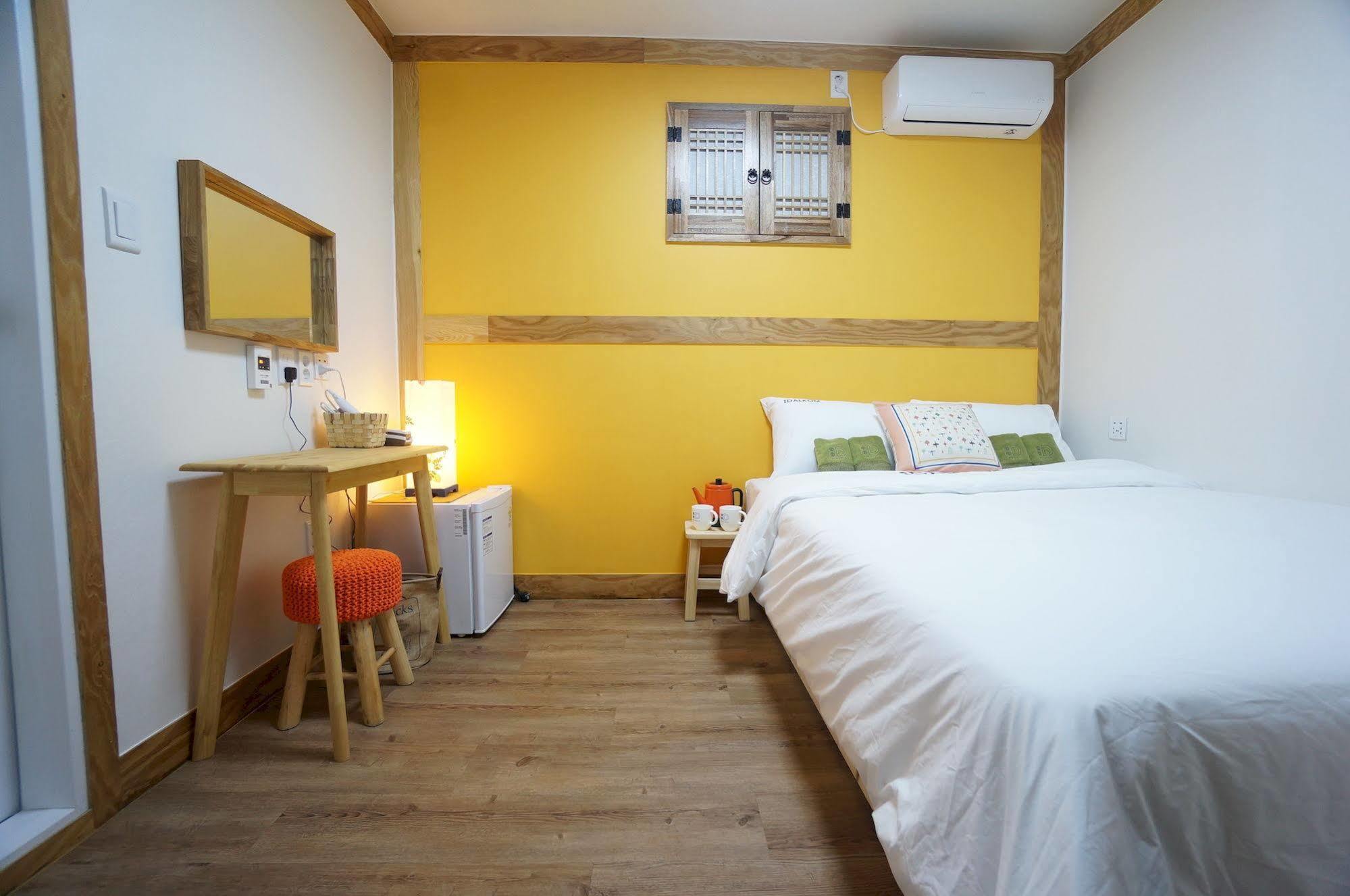 Mini Hotel Dalkom In Dongdaemun Seul Exterior foto